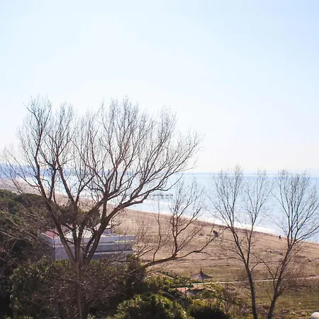 Coastal Light Апартаменты Дуррес